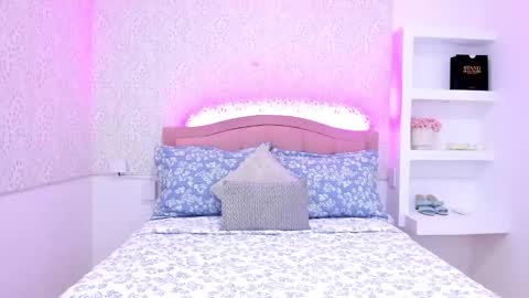 Snapshot of kalibloom_ chatting on 01/12/26, 10:15 Kali Bloom online show from 01/12/26, 10:15