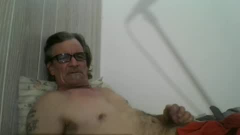 Snapshot of kalifornia91666 chatting on 01/01/25, 11:18 kalifornia91666 online show from 01/01/25, 11:18