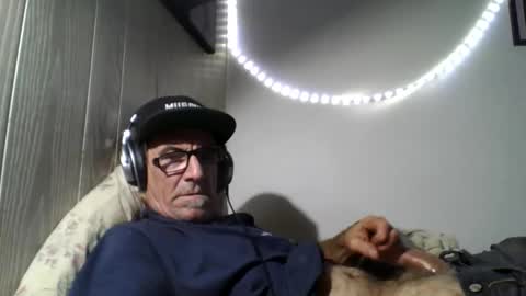 Snapshot of kalifornia91666 chatting on 10/24/25, 05:04 kalifornia91666 online show from 10/24/25, 05:04