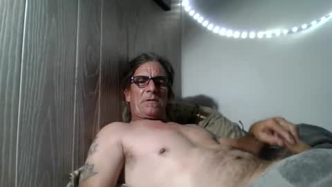 Snapshot of kalifornia91666 chatting on 10/29/25, 01:41 kalifornia91666 online show from 10/29/25, 01:41