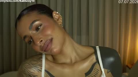 kaligray10 online show from 07/07/26, 07:40