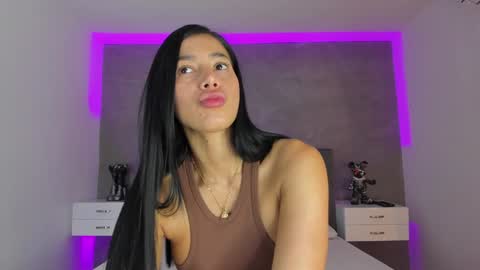 Carolina   online show from 12/14/24, 12:44