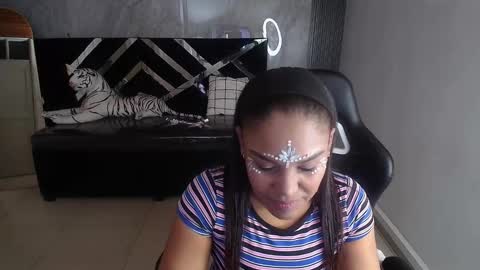 Snapshot of kamala_a chatting on 10/21/25, 03:18 Kamala. Live 2100 - 600 online show from 10/21/25, 03:18