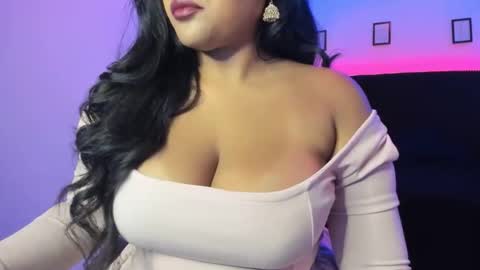 Snapshot of kamala_khan_tx chatting on 04/27/26, 10:52 Online 800 to 1400 online show from 04/27/26, 10:52