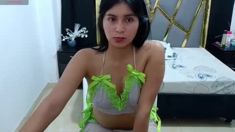 Snapshot of kamgomezxox chatting on 03/11/25, 06:32 kamgomezxox online show from 03/11/25, 06:32