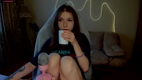 Snapshot of kami_mur chatting on 02/23/25, 12:16 Kami mur online show from 02/23/25, 12:16