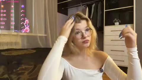 Aino online show from 08/06/26, 04:14