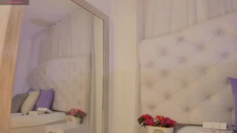 Snapshot of kamila_arias chatting on 09/23/25, 12:08    online show from 09/23/25, 12:08