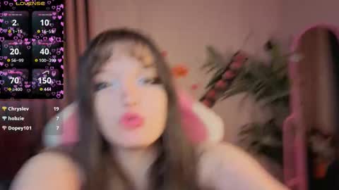 Snapshot of kamila_blush chatting on 10/24/25, 11:56 Kamila Chelsea online show from 10/24/25, 11:56