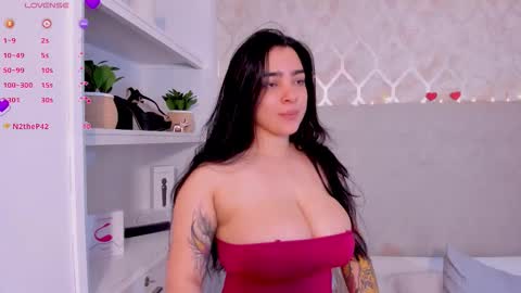 Snapshot of kamilabetancourt chatting on 11/08/25, 11:54 Kamila Betancourt online show from 11/08/25, 11:54