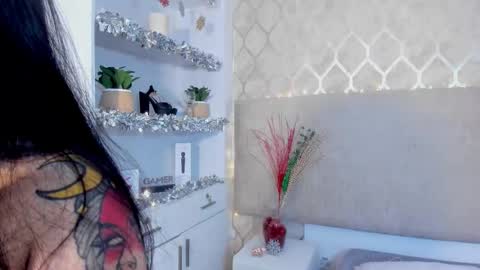 Snapshot of kamilabetancourt chatting on 11/27/25, 01:13 Kamila Betancourt online show from 11/27/25, 01:13