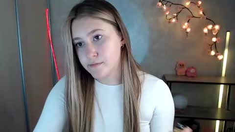 kamilla_love_ online show from 06/01/26, 12:29