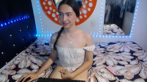Snapshot of kammi_candy chatting on 01/08/26, 01:19 -- kammi -- online show from 01/08/26, 01:19