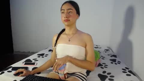Snapshot of kammi_candy chatting on 03/01/26, 02:46 -- kammi -- online show from 03/01/26, 02:46