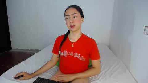 Snapshot of kammi_candy chatting on 03/24/26, 01:21 -- kammi -- online show from 03/24/26, 01:21