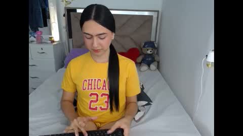 Snapshot of kammi_candy chatting on 05/21/26, 01:56 -- kammi -- online show from 05/21/26, 01:56