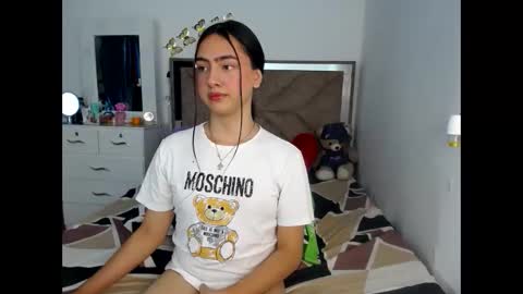 Snapshot of kammi_candy chatting on 06/06/26, 01:21 -- kammi -- online show from 06/06/26, 01:21