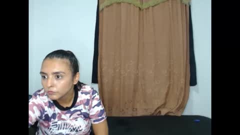 kammy   y   camila online show from 04/21/26, 01:42