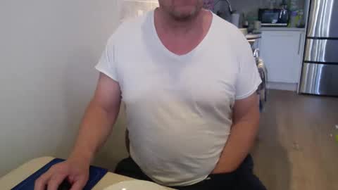 Snapshot of kanadians chatting on 05/18/26, 01:39 Cam with Me Vixens DM me online show from 05/18/26, 01:39