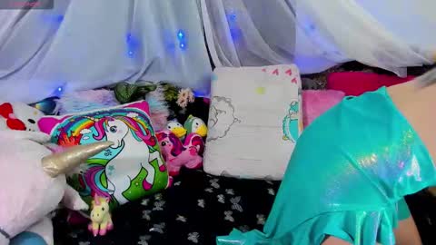 hello  Im Danni online show from 11/23/25, 12:49