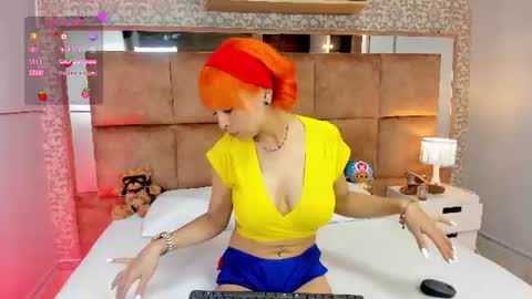 hello  Im Danni online show from 07/07/26, 11:47