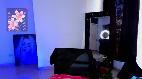 hello  Im Danni online show from 07/28/26, 12:48