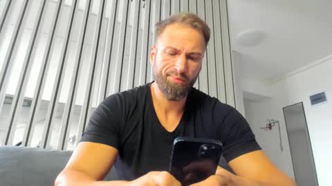 Snapshot of kanegriffin26 chatting on 09/17/25, 01:24 Kane OF strongkane online show from 09/17/25, 01:24