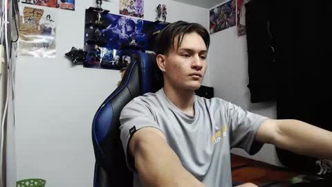 Snapshot of kanekixxxhot chatting on 09/18/25, 03:25 andres online show from 09/18/25, 03:25