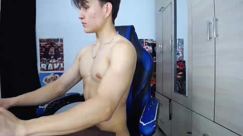 Snapshot of kanekixxxhot chatting on 10/29/25, 03:47 andres online show from 10/29/25, 03:47