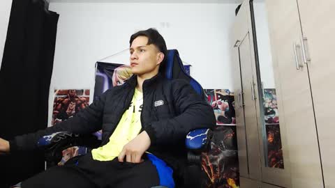 Snapshot of kanekixxxhot chatting on 03/18/26, 11:35 andres online show from 03/18/26, 11:35