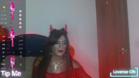 Snapshot of kaninasantana_s chatting on 10/08/25, 05:16 Kanina online show from 10/08/25, 05:16