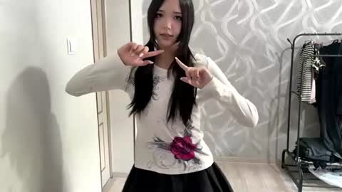 Lily online show from 07/25/26, 09:07