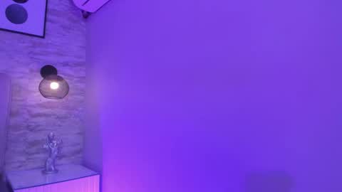 Snapshot of kanna02 chatting on 10/31/25, 10:05 Kanna online show from 10/31/25, 10:05