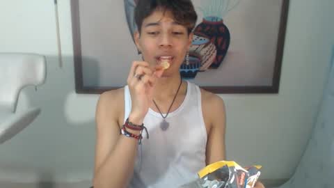 Kaori Matsui online show from 10/03/25, 09:56