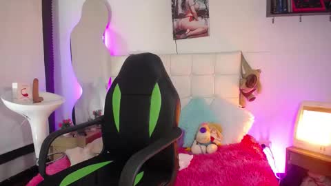 Snapshot of kaoz_33 chatting on 01/23/25, 08:45 kaoz_33 online show from 01/23/25, 08:45