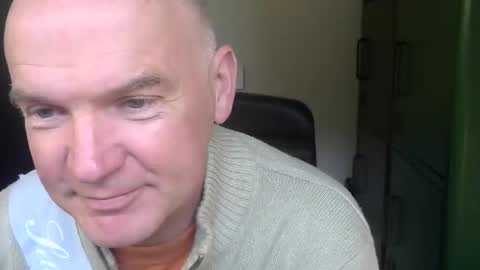 Robbie online show from 02/04/25, 03:57