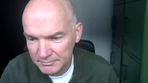 Robbie online show from 10/18/25, 09:10