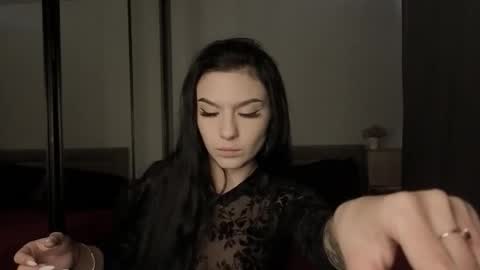 Snapshot of kara_life chatting on 10/01/25, 01:44 kara_life online show from 10/01/25, 01:44