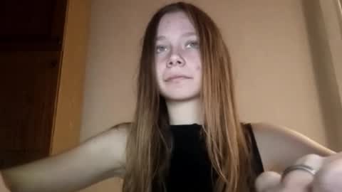 Snapshot of karaescorcia chatting on 12/13/25, 07:53 Ria online show from 12/13/25, 07:53