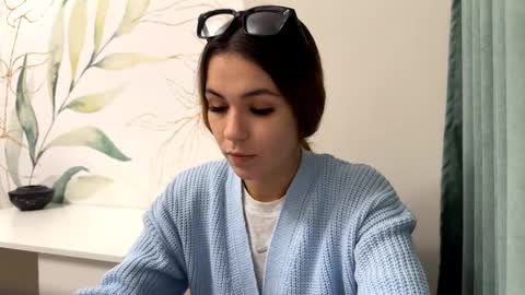 kareentrueax online show from 10/15/25, 06:19