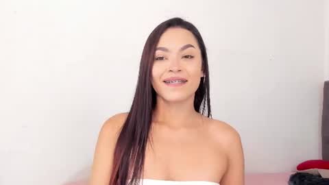 karely_laurent online show from 07/17/26, 08:57