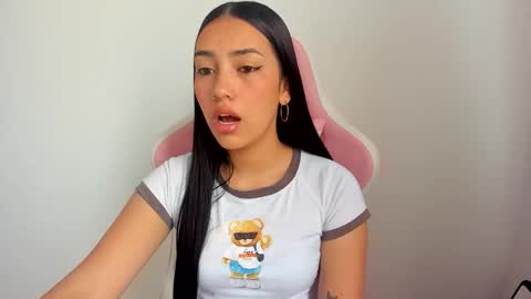 karely_sweet_ online show from 06/08/26, 01:55