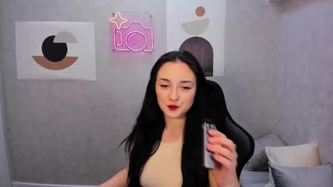 karen_morgan online show from 12/19/24, 01:50