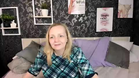 Karen online show from 05/24/26, 11:59