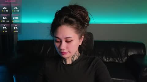 Snapshot of karenhotflirt chatting on 06/06/26, 02:11 karenhotflirt online show from 06/06/26, 02:11
