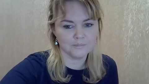 karennelsonx online show from 12/13/24, 07:53