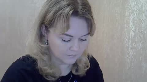 karennelsonx online show from 12/14/24, 05:58