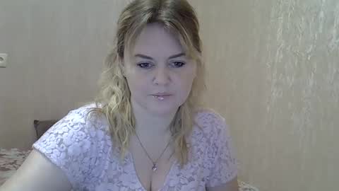 karennelsonx online show from 12/17/24, 11:17