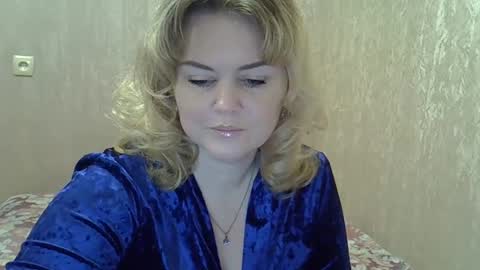 karennelsonx online show from 12/19/24, 03:19