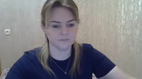 karennelsonx online show from 12/24/24, 01:50
